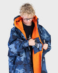 Dryrobe Advance KIDS V3 LS Poncho - Blue Camo/Orange